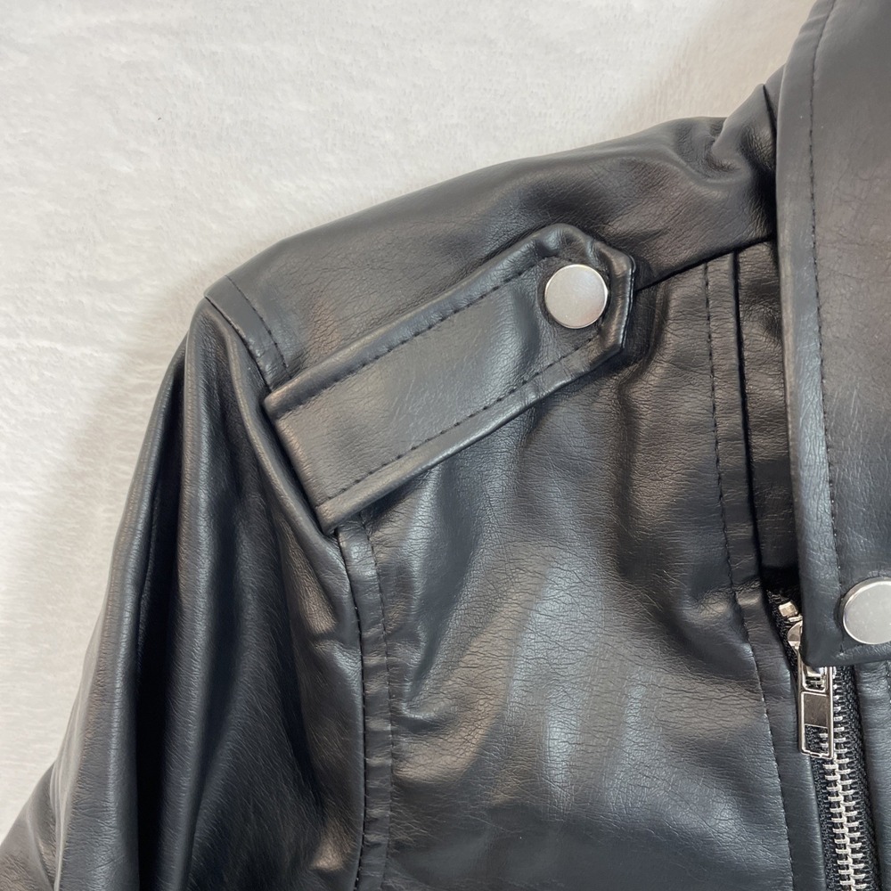 Fashion Nova Womens M Cropped Faux Leather Moto Jacket Zip L Sleeve+Belt NWTAGS - Picture 8 of 13